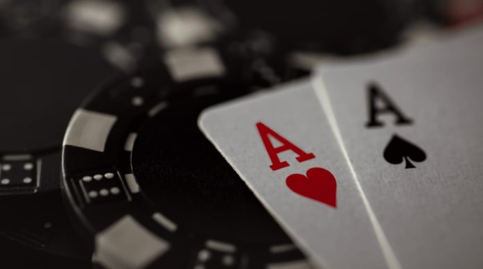 Trò chơi live casino trực tuyến hấp dẫn với dealer chuyên nghiệp